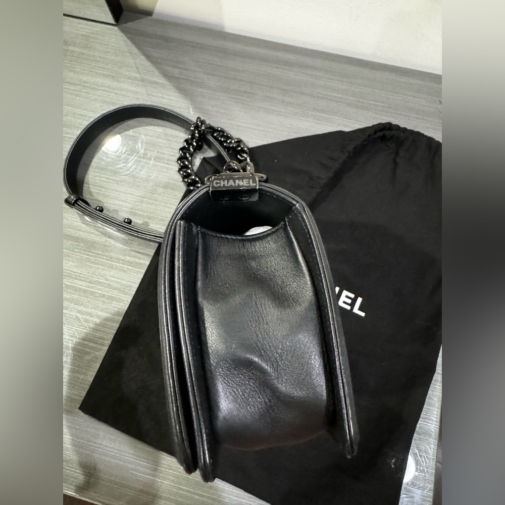 CHANEL Boy Small Black Calfskin Black Hardware - Picture 9 of 11
